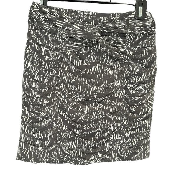 H&M Vintage Mini Skirt - Picture 2 of 13